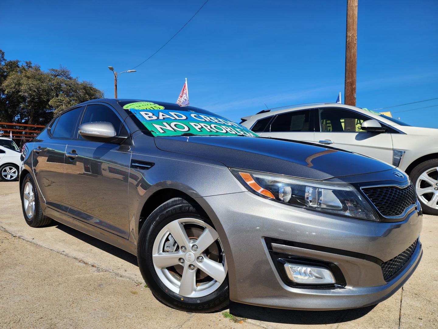 2015 GRAY Kia Optima LX (5XXGM4A77FG) with an 2.4L L4 DOHC 16V engine, 6-Speed Automatic transmission, located at 2660 S.Garland Avenue, Garland, TX, 75041, (469) 298-3118, 32.885551, -96.655602 - Welcome to DallasAutos4Less, one of the Premier BUY HERE PAY HERE Dealers in the North Dallas Area. We specialize in financing to people with NO CREDIT or BAD CREDIT. We need proof of income, proof of residence, and a ID. Come buy your new car from us today!! This is a Very clean 2015 KIA OPTIMA - Photo#0